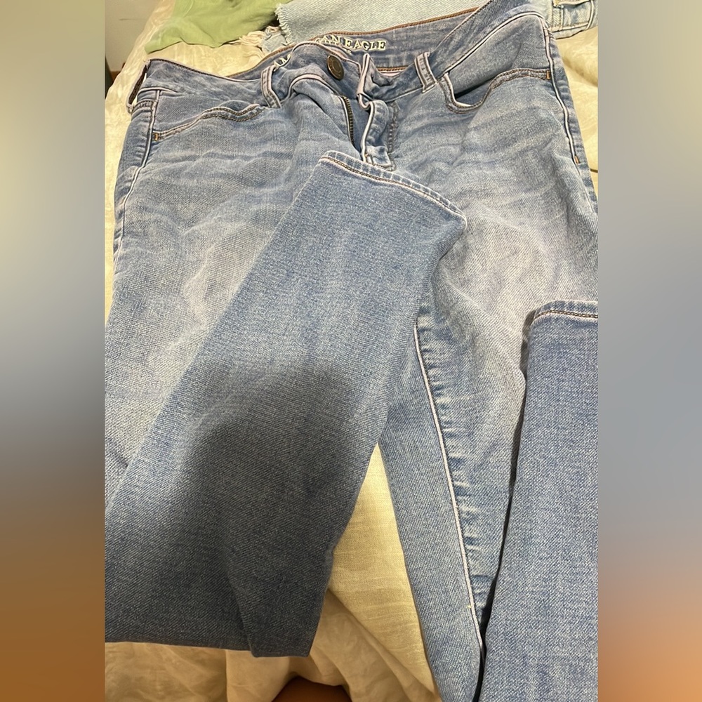 pretty much brand new american eagle jeans only wore them a couple times